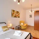 Greis With 4 Bedrooms And Pool In Buje Vila *