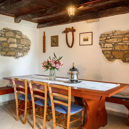 빌라 Greis With 4 Bedrooms And Pool In Buje *