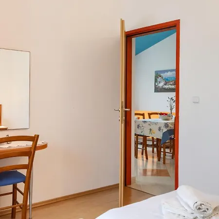 Greis With 4 Bedrooms And Pool In Buje Βίλα