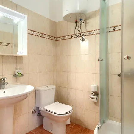 Βίλα Greis With 4 Bedrooms And Pool In Buje Momjan