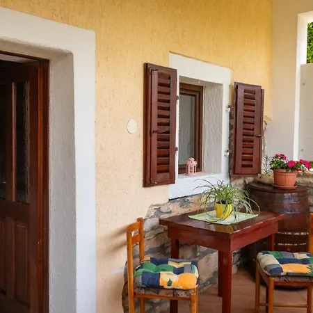 Greis With 4 Bedrooms And Pool In Buje * Momjan